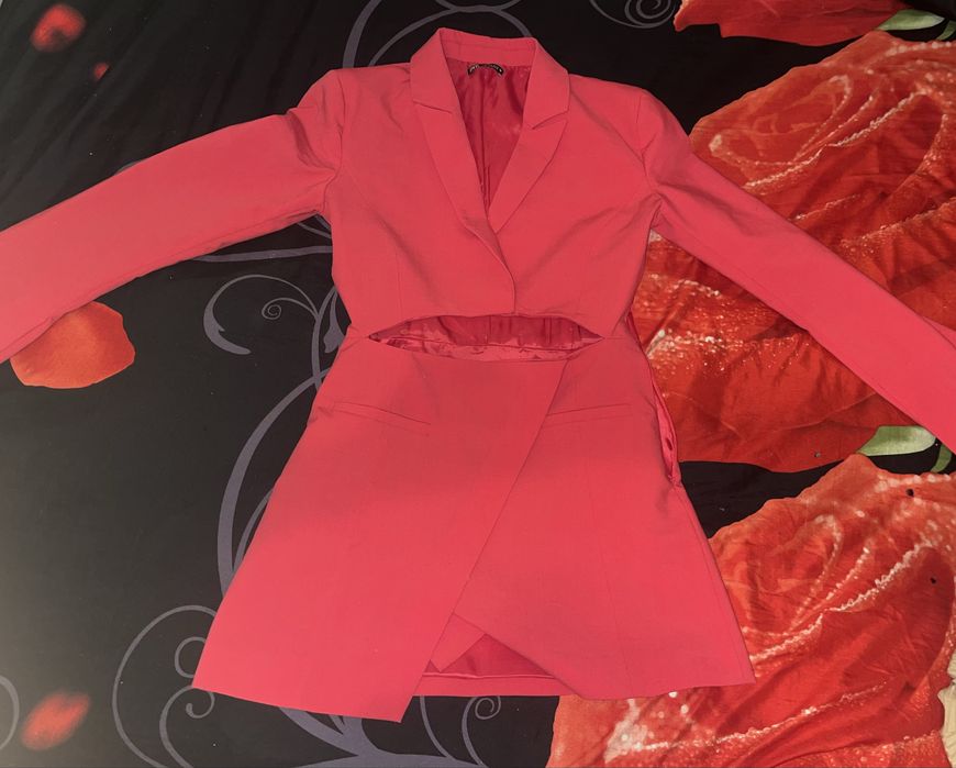 Продам платье костюм от zara