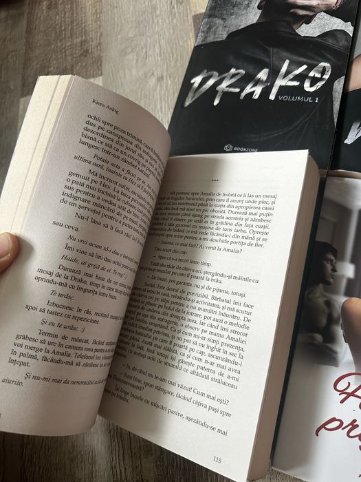 Romanul Drako, Sub aceasi stea