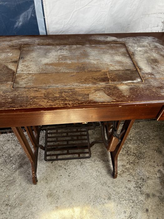 Mașină de cusut Ileana