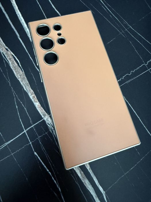 Кейсове Samsung s24 ultra/Iphone 15 Pro max с камъни swarovski/Loewe