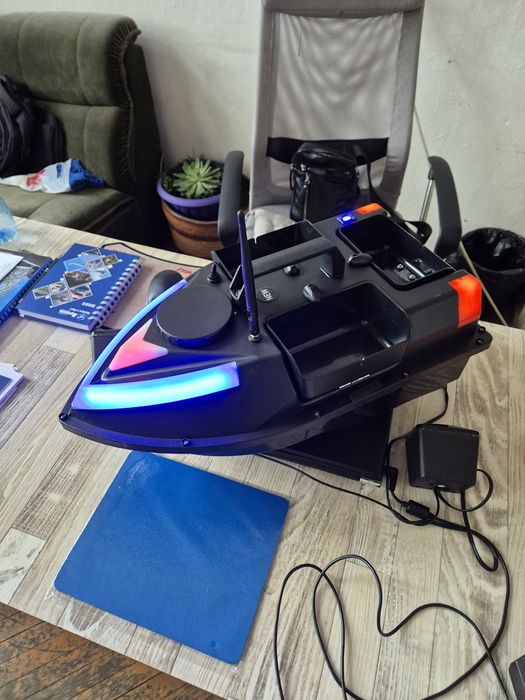 Лодка За Захранка ZV06 GPS-100 Точки 12000mAh Нов Модел!