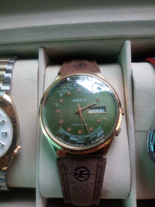 Vînd,sau schimb ceasuri mecanice.