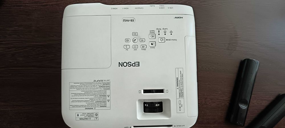 Videoproiector Epson EB-FH52.