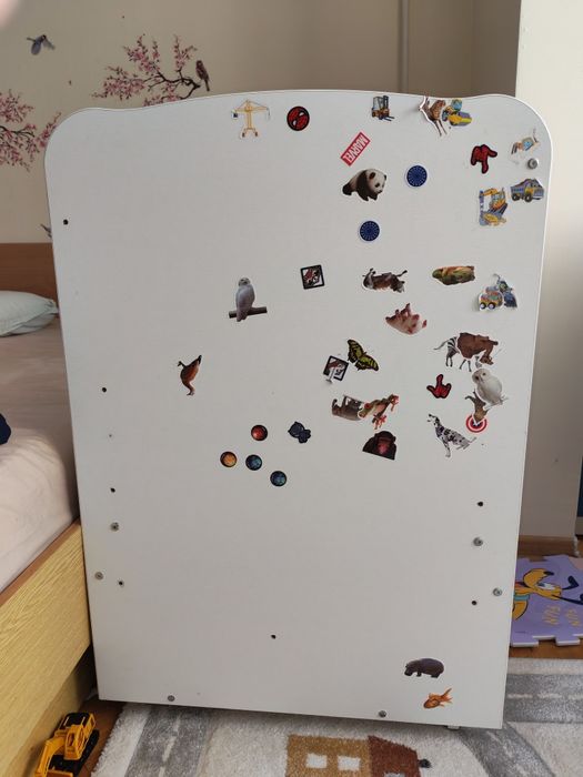 Бебешко легло с люлеещ механизъм