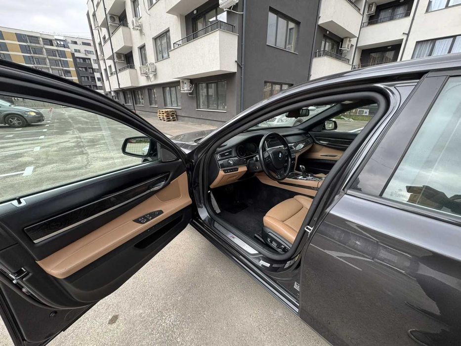 BMW 750Li 2014г.