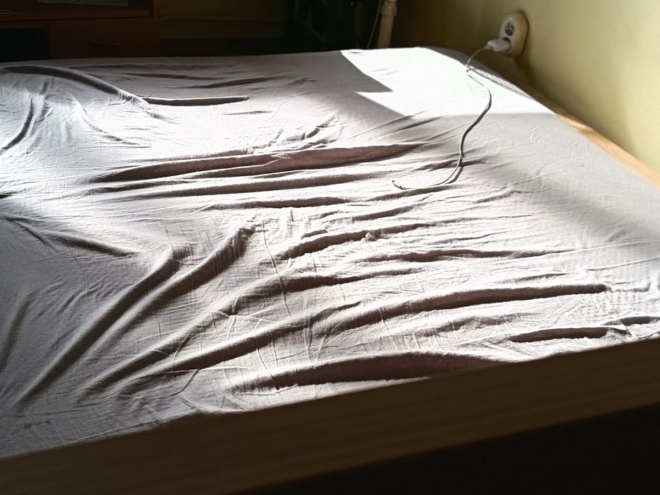 Продаван голямо легло с матрак