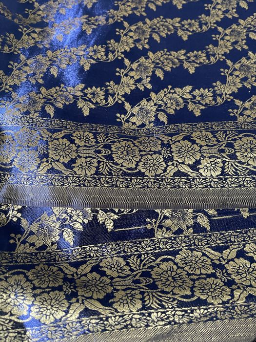 Оригинално копринено, официално индийско сари