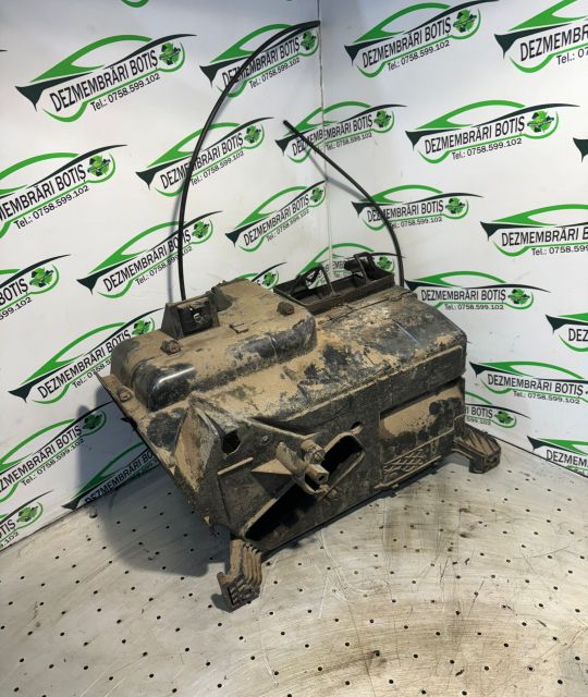 Carcasa aeroterma Nissan Terrano R20