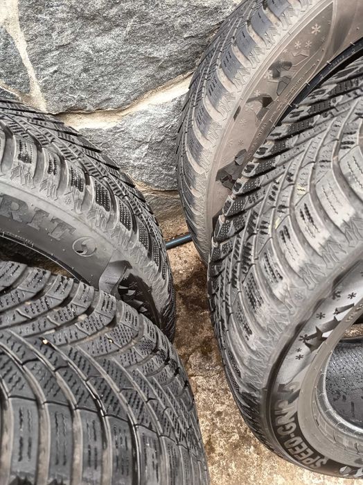 Зимни гуми 235/55/18 ДОТ 23