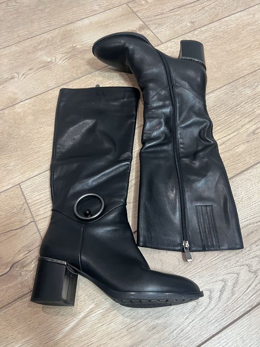 Продам осенние сапоги