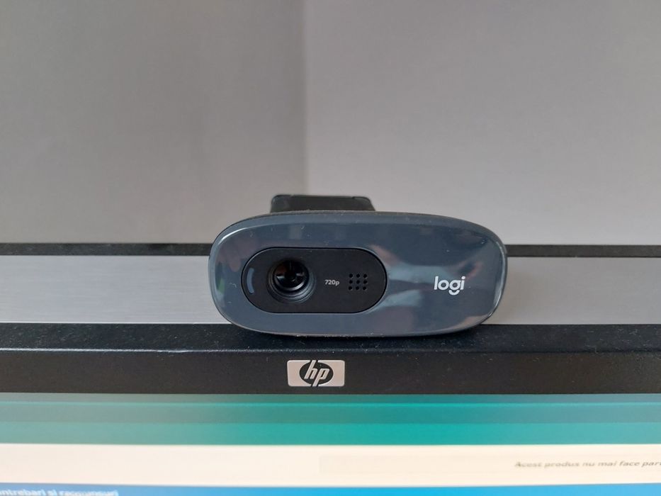 Vând pc+ monitor+tastatura +camera+ mouse+adaptor wi-fi