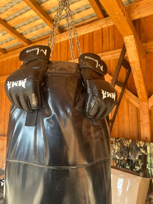 Vând sac de box 30 kg