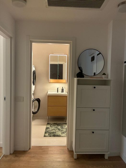 Dau in chirie apartament 2 camere zona Moșilor