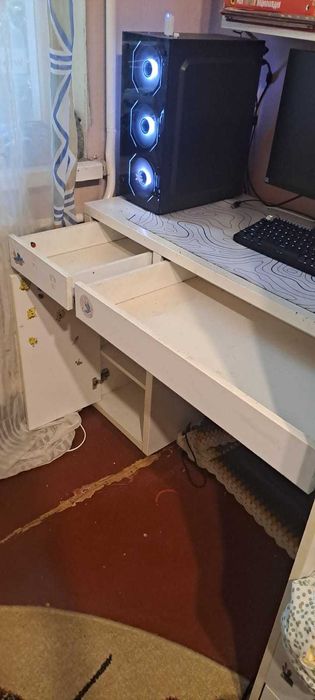 стол для уроков, для компьютера Ikea