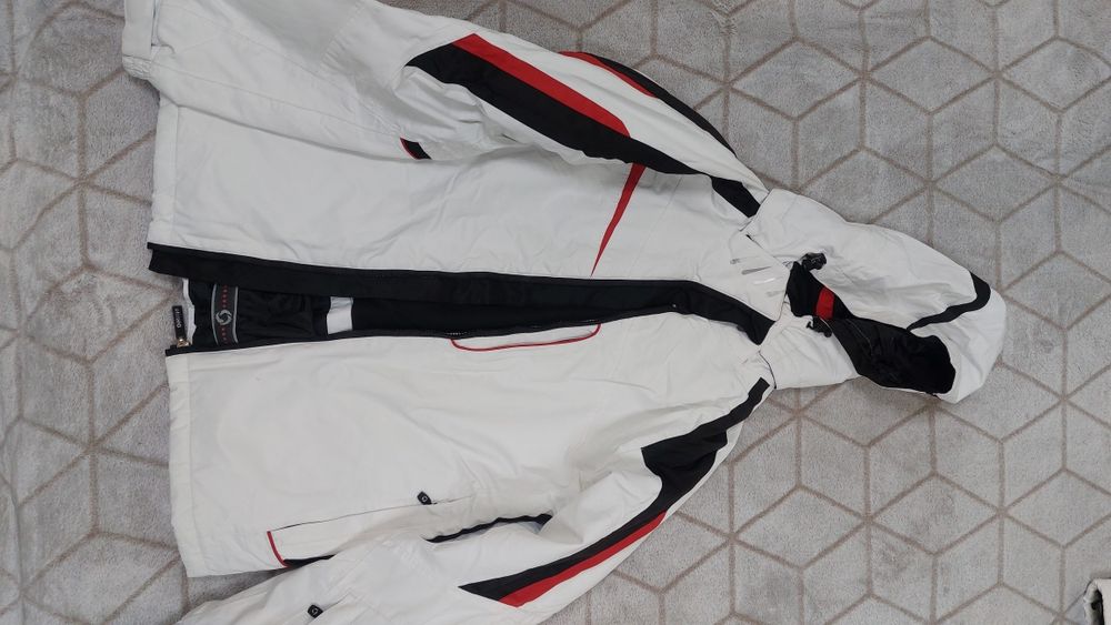 Якета  за ски  .