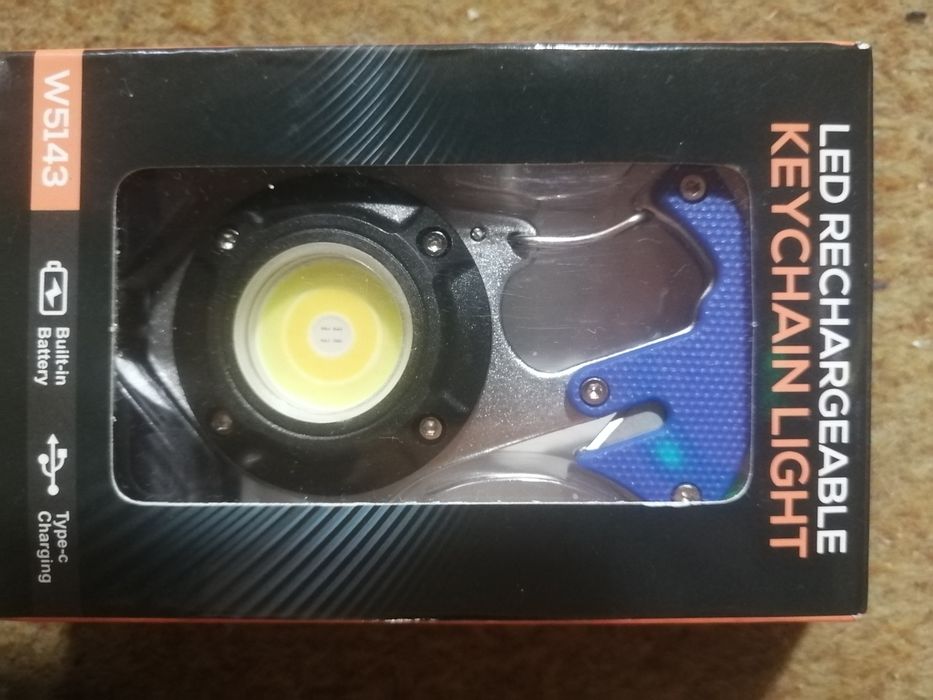 Портативный мини фонарь