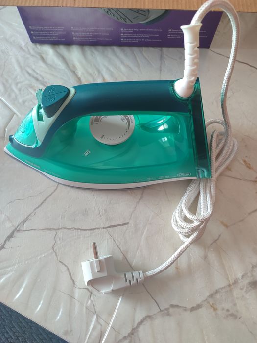 Продам утюг новый Philips