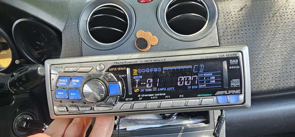 Продавам Alpine cda-9812rr