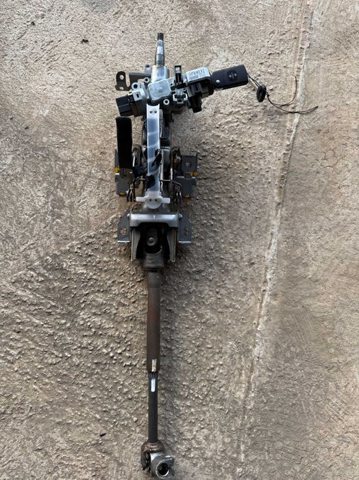 кормилна колона с ключ и ключалка за мазда 6