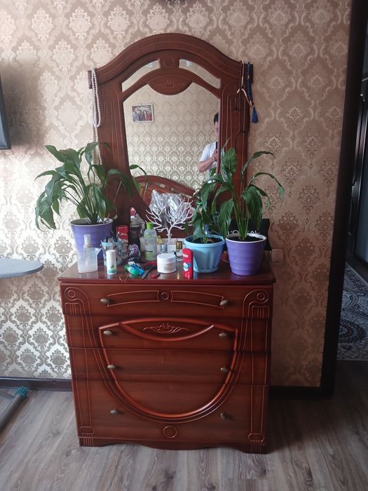Спальный гарнитур