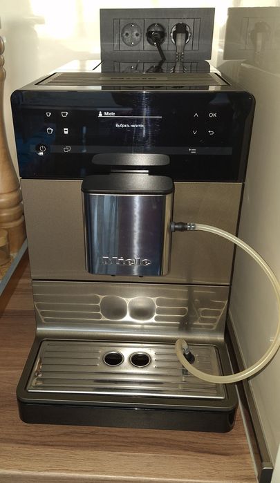 Кафевтомат MIELE CM5710