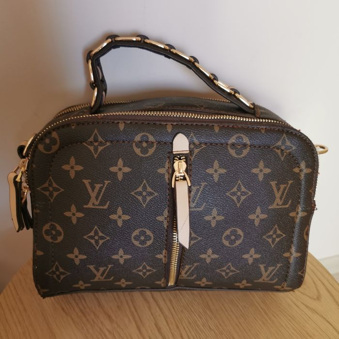 Дамска ежедневна чанта