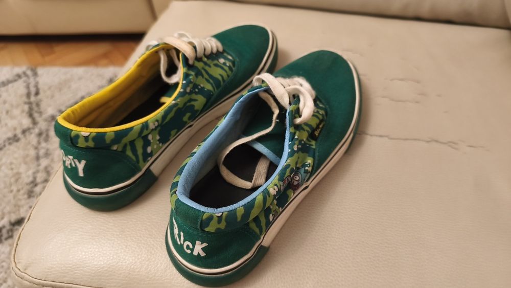 Обувки на Rick и Morty