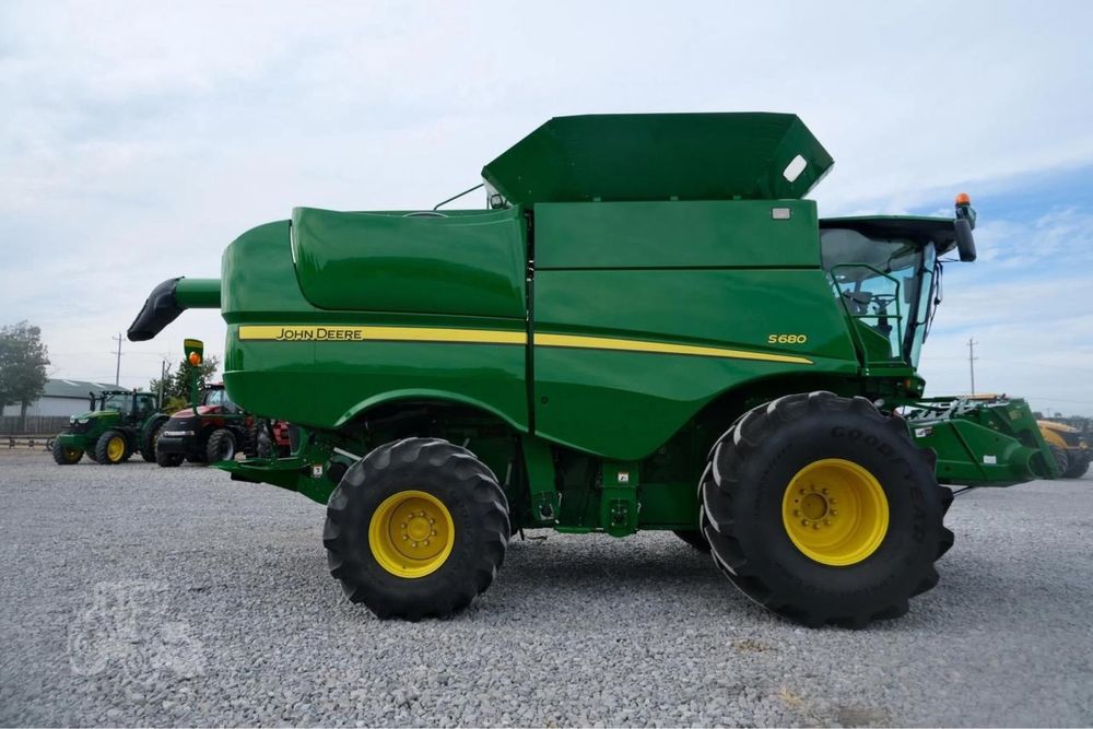 Продам комбайн John Deere S 680 из Америки