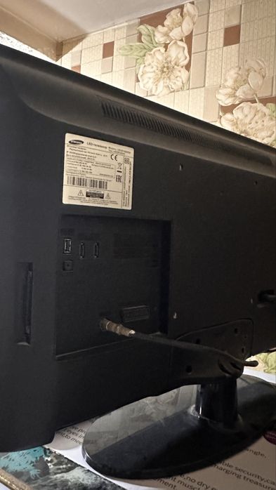 Продается телевизор SAMSUNG-32