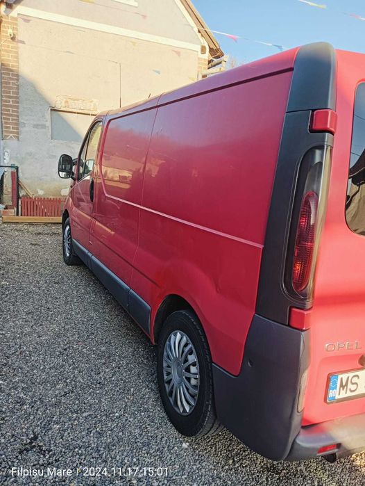 Opel Vivaro 2004 – 1.9 CDTI – 101 CP – Varianta lungă marfă – 3 locuri