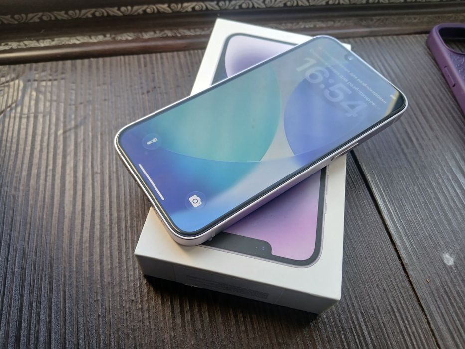 Айфон 14 . В идеале 256гб .