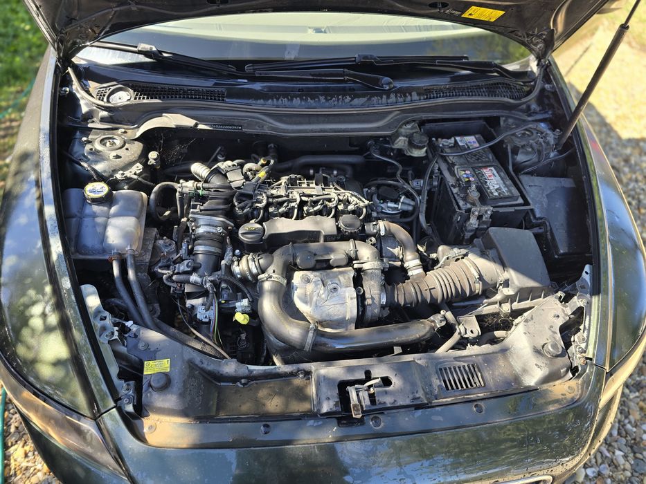 Dezmembrez Volvo S40 1.6