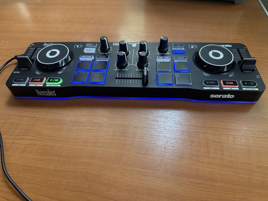 Hercules DJ DJControl Starlight DJ контролер