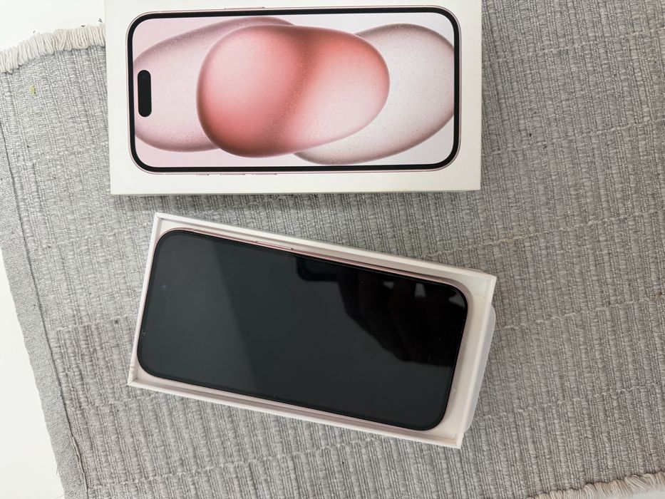 vand iphone 15 roz 128gb