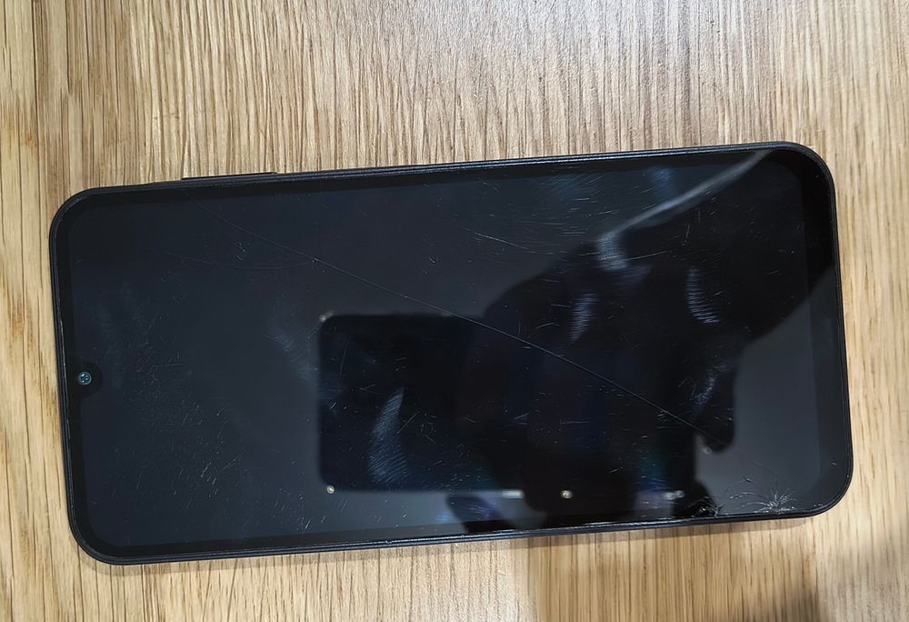 Vând Samsung Galaxy A15 4g –  display spart