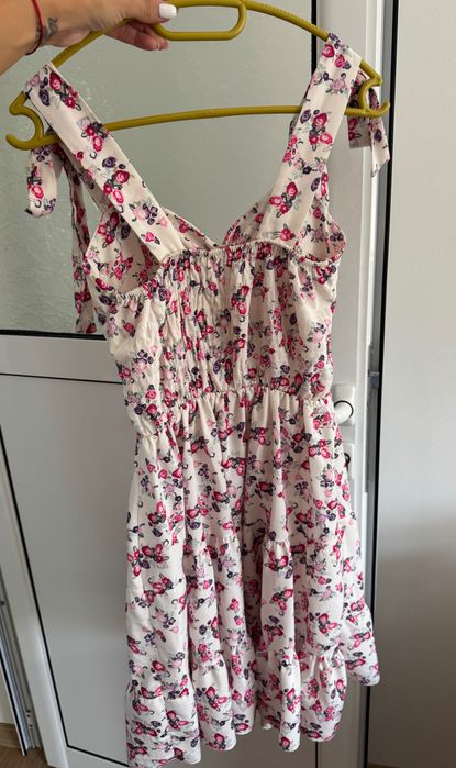 Лятна рокля с цветя