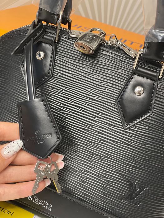 Geanta Louis Vuitton Alma BB Epi Piele Naturala