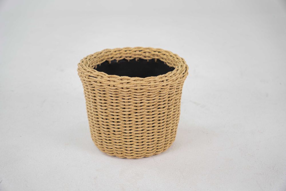 Элегантные кашпо из ротанга — идеальный выбор для дома и сада!