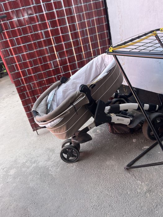 Коляска Baby Design.
