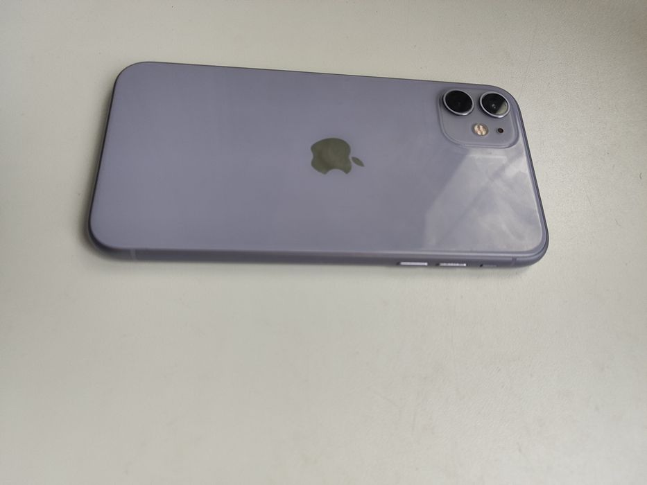 Подам iPhone 11, 128 gb