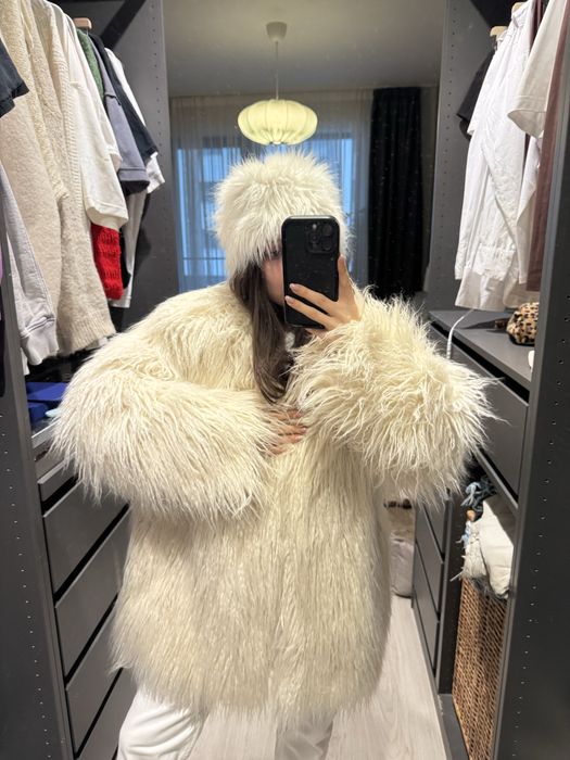 Haina de blana tip mongoleza