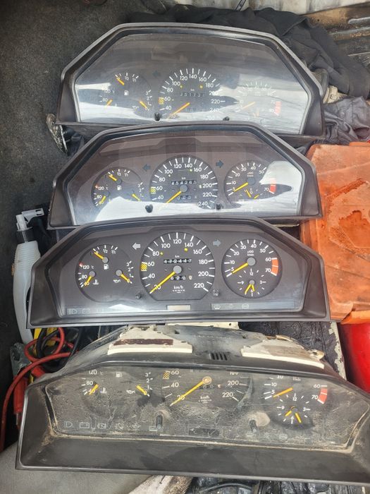 Продам запчасти на мерседес w124