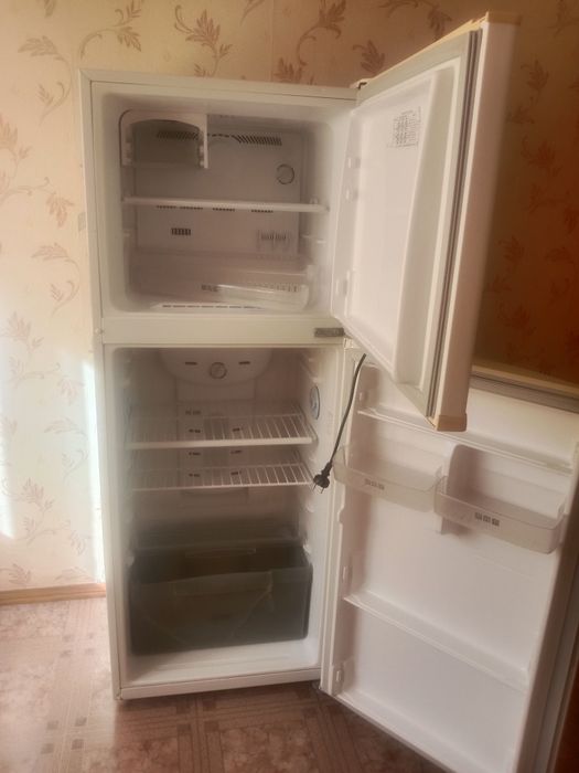Срочно продам холодильник в рабочем состоянии
