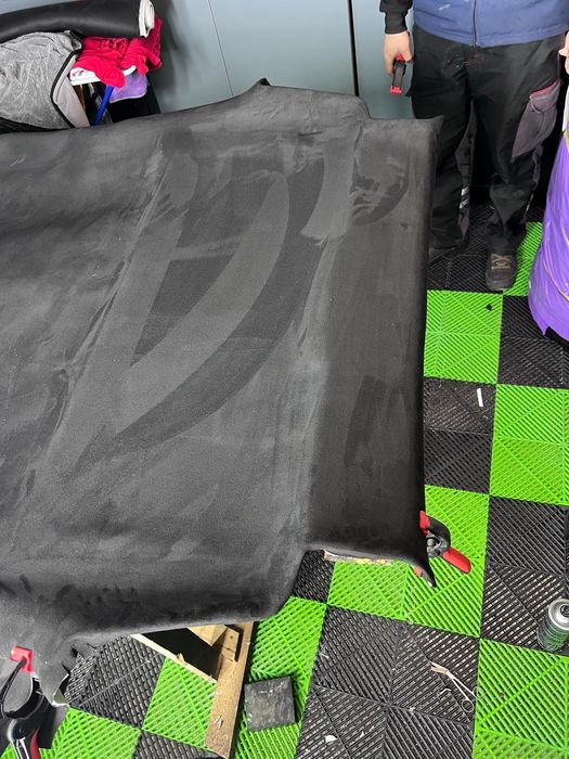 Retapitare profesionala plafoane, stalpi, fete de portiera auto