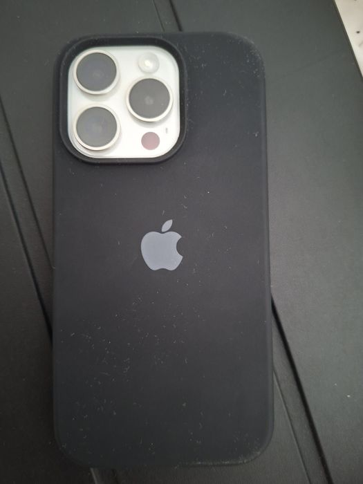 IPhone 15 pro белый цвет