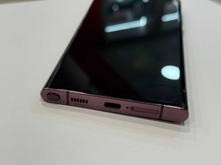 Samsung Galaxy S22 Ultra – 128GB / 8GB RAM – Burgundy