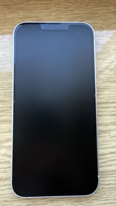Продам Iphone 13