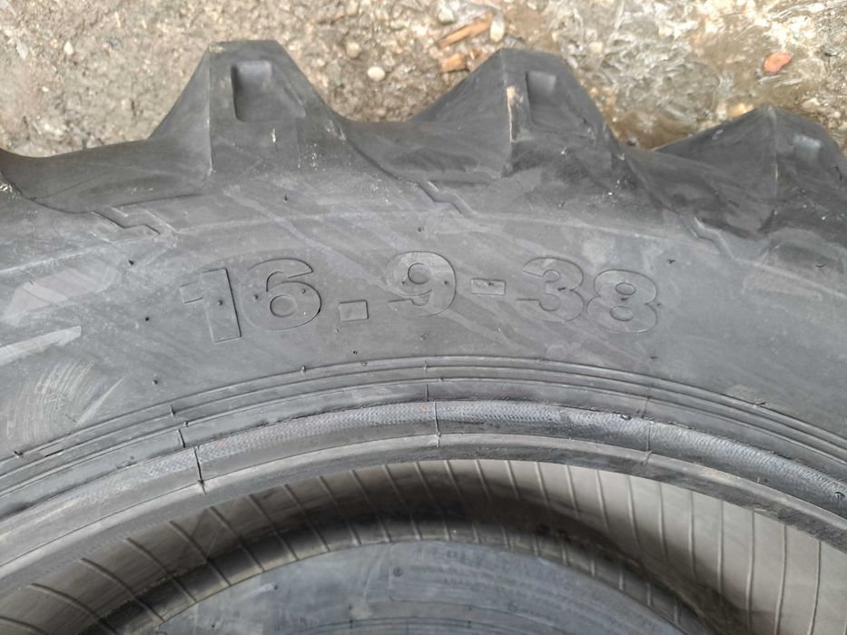 Cauciucuri noi 16.9-38 marca OZKA cu 14 pliuri anvelope pentru TRACTOR