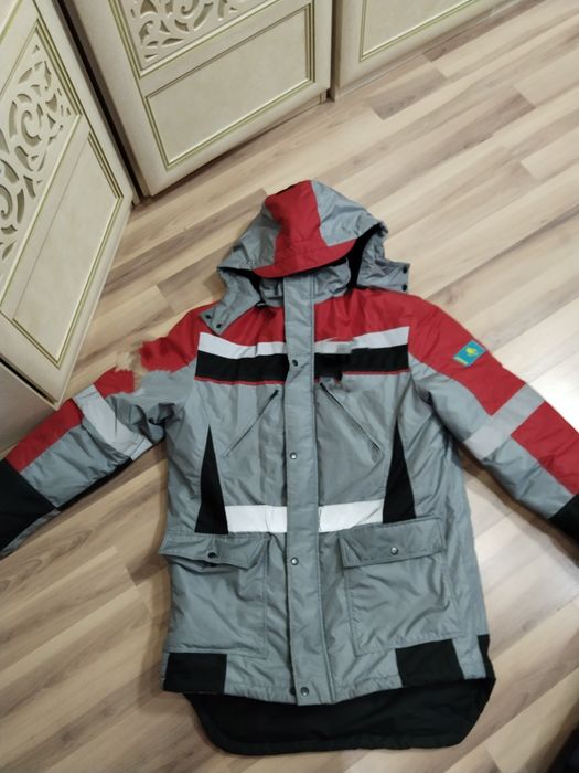 Продам комплект спецодежды