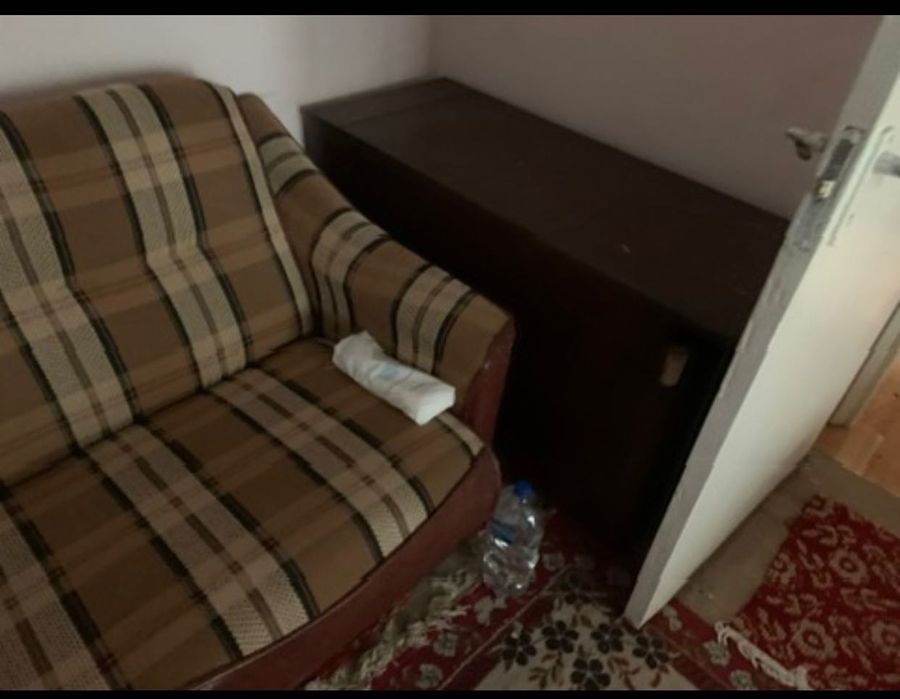Canapele extensibile și mobilier gratis